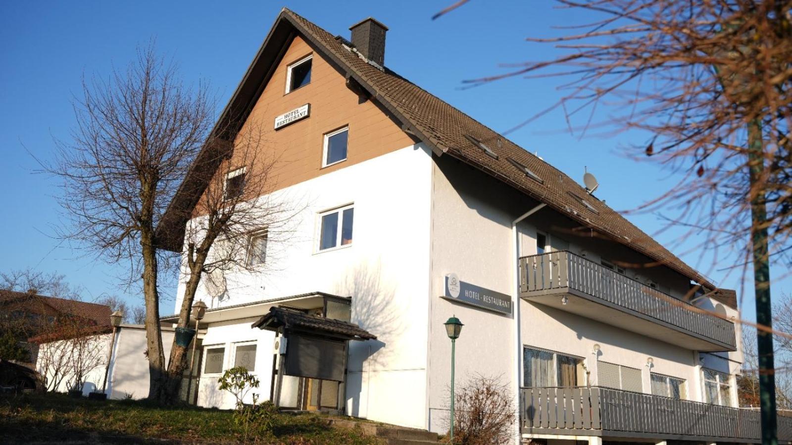 Sn Hotel And Restaurant Langgons Kültér fotó