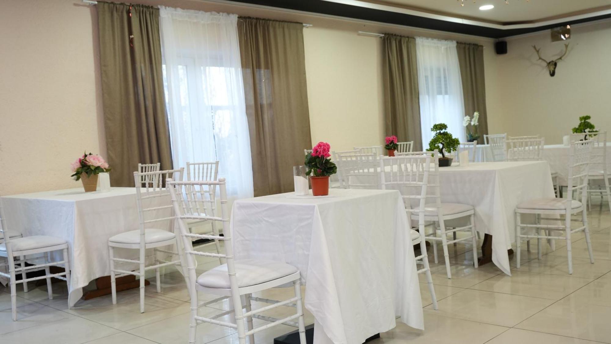 Sn Hotel And Restaurant Langgons Kültér fotó